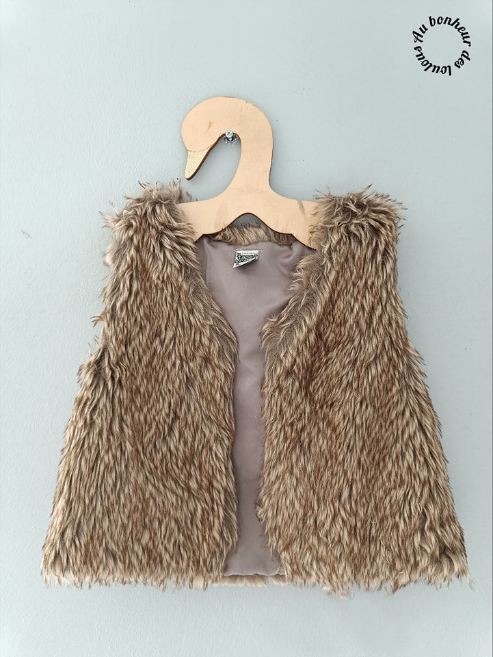 8 ans blouse ( étiquette coupée)