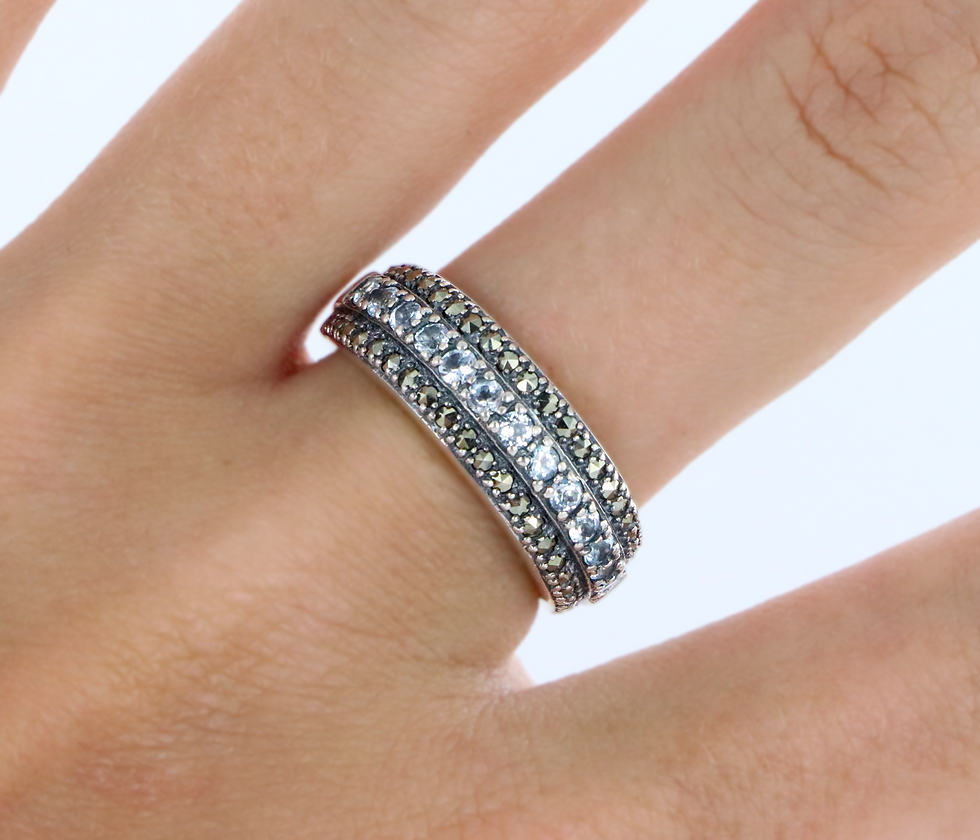 Miniature : Bague En Argent 925 (Topaze Bleue - Marcassites) Portée