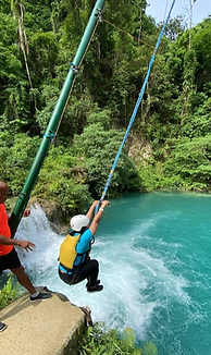 ジンベエザメ&カワサン滝トレッキング&モアルボアルツアー