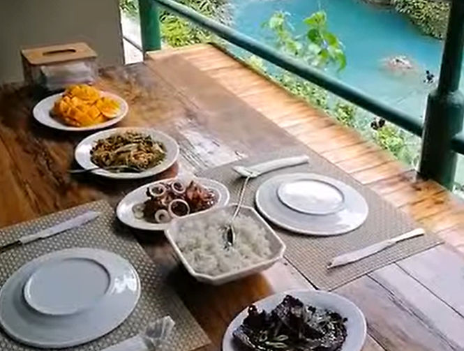 カワサン滝滝つぼレストラン