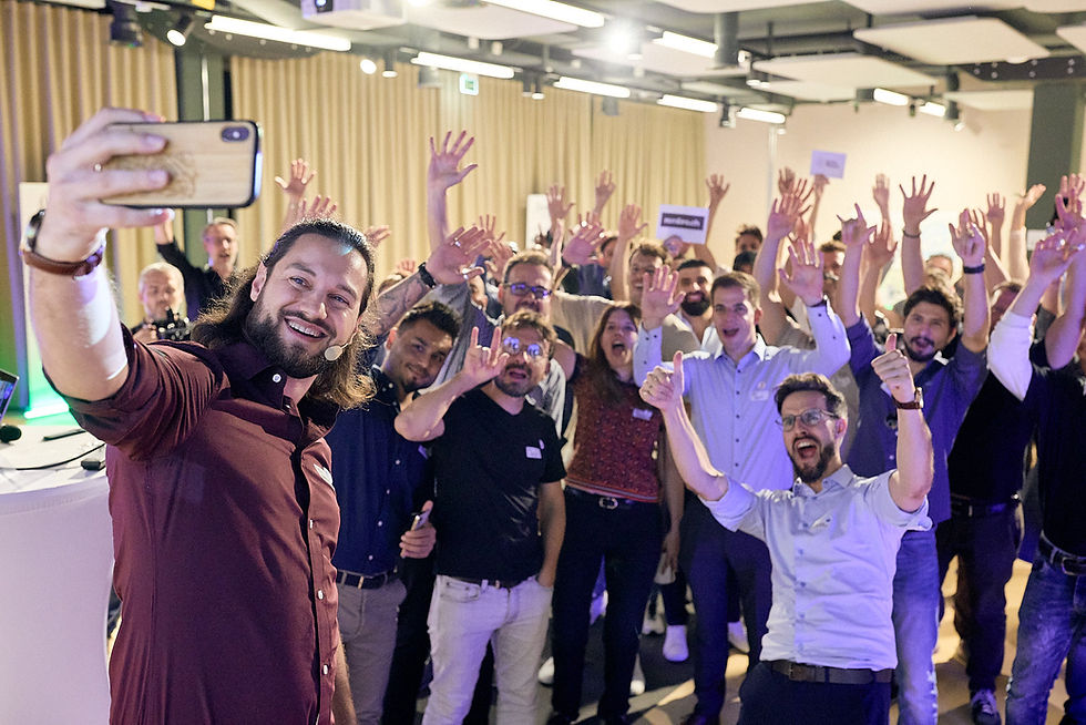 Gruppe von Gästen bei der Night of Business in Zürich