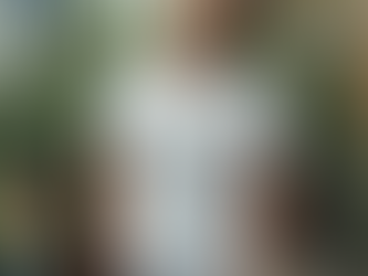 Chicago Bears Nike White 2024 Salute To Service Legend Shirt