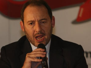 José Chlimper: "No pienso renunciar al BCR, mi moral no está en entredicho"