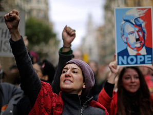 Multitudinarias protestas en oposición a la retórica de Donald Trump