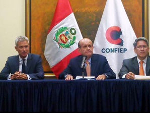 Hildebrandt: "Las elecciones son una farsa. Quien gana es la Confiep"