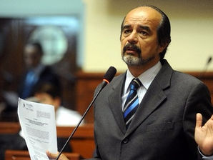 Mulder: Insistencia de PPK en la cuestión de confianza revela "incapacidad intelectual"