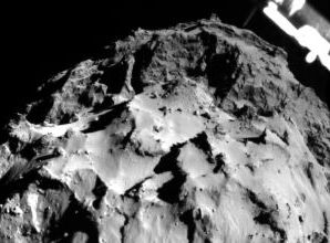 ‘Philae’ intenta perforar en el suelo del cometa mientras agota su batería