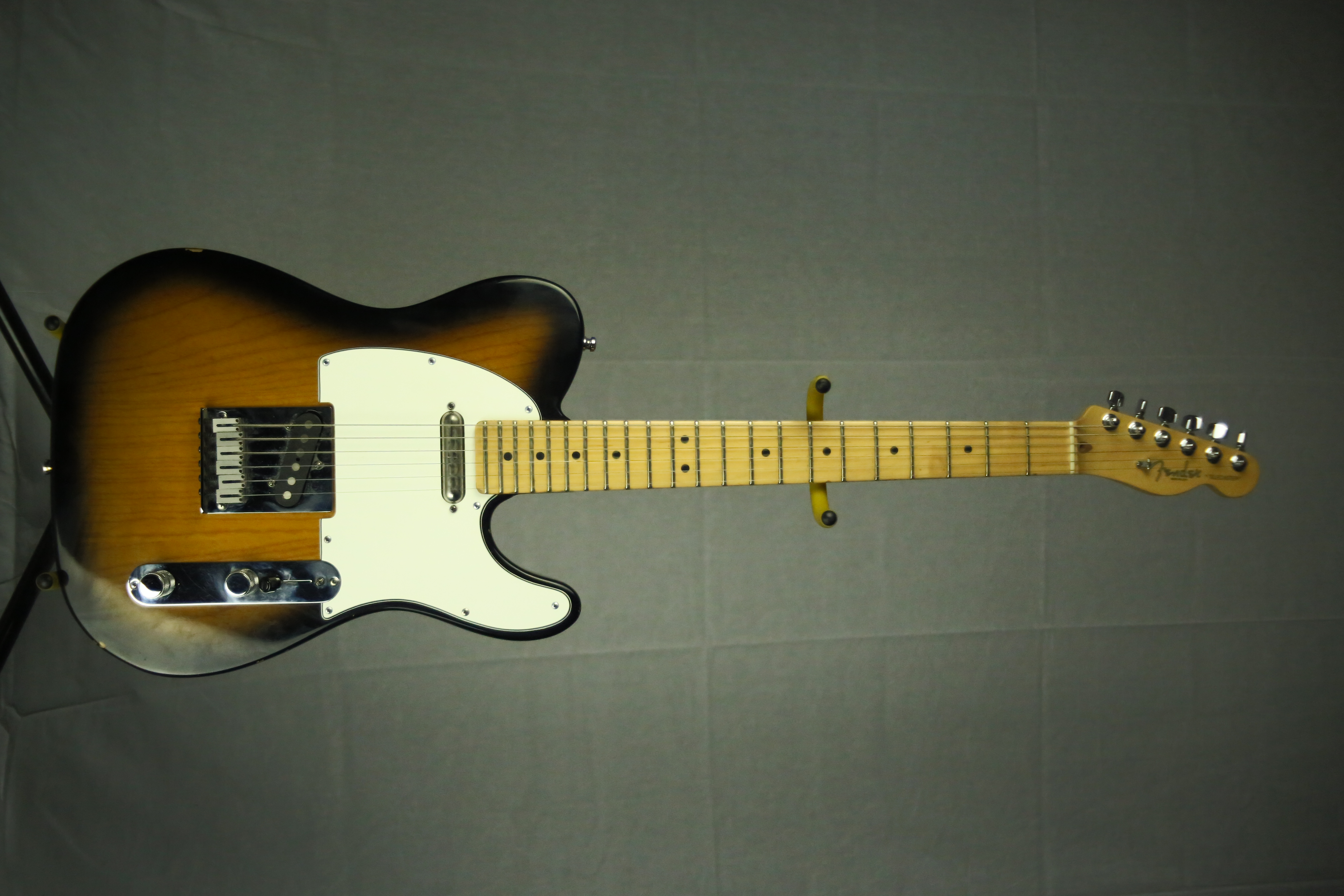 FENDER_TELE.JPG