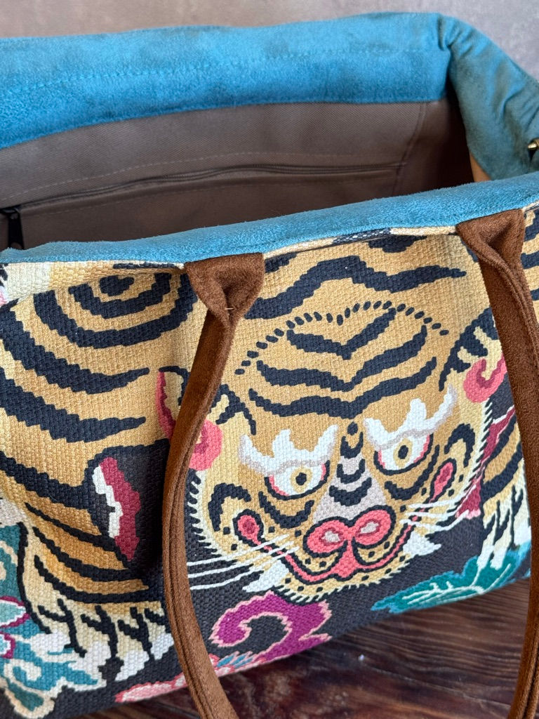 Thumbnail: Crouching Tiger Handbag