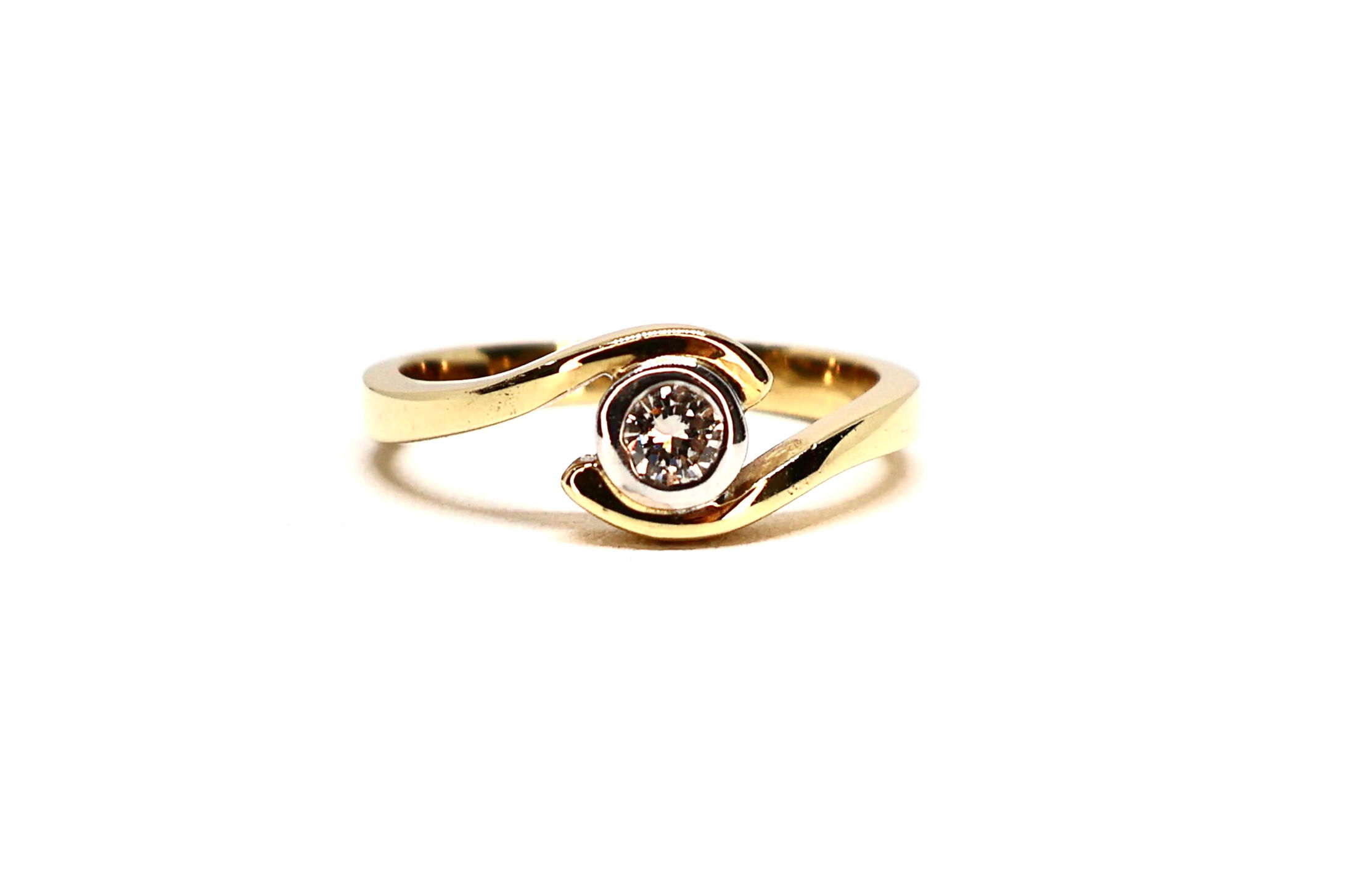 Anel em Ouro 19.2Kt com Diamante