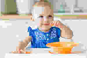 baby-led weaning breastfeeding nursing solid foods platypus media tips and tricks