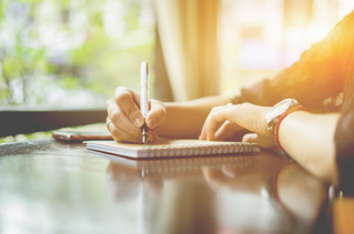 [멘토의 조언] 우연한 시작에서 비롯된 전시 입문의 과정