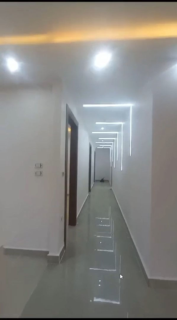 الصورة المصغرة: للبيع شقة م نصر المنطقة الثامنة من السراج مول تشطيب فندقى 220 م الدور الثاني