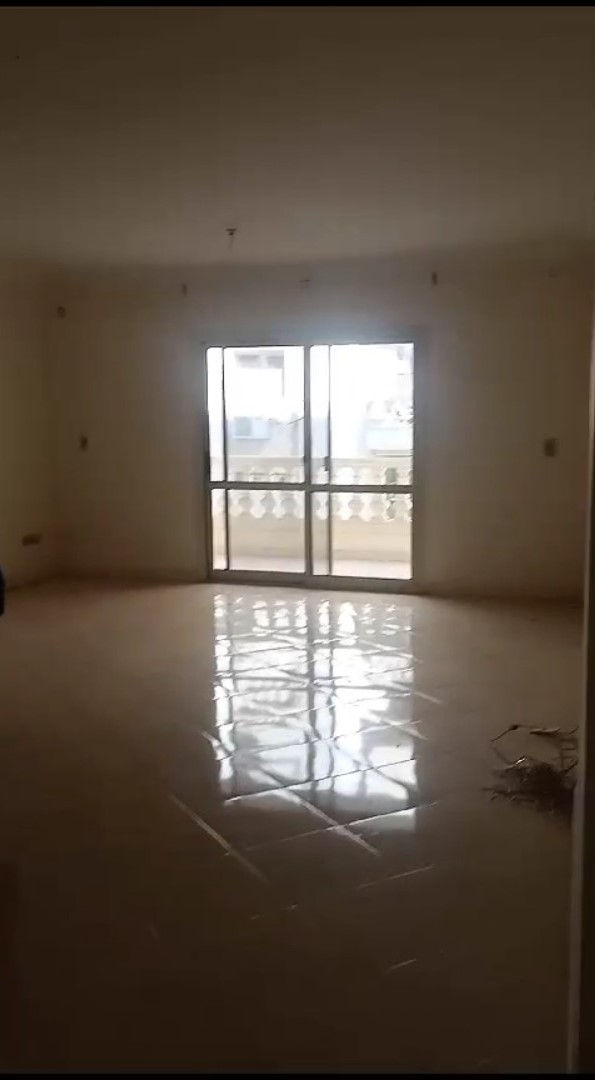 الصورة المصغرة: للبيع شقة بمدينة نصر الحي السابع ابراج الشرطة حي السفارات 174 متر الدور الخامس