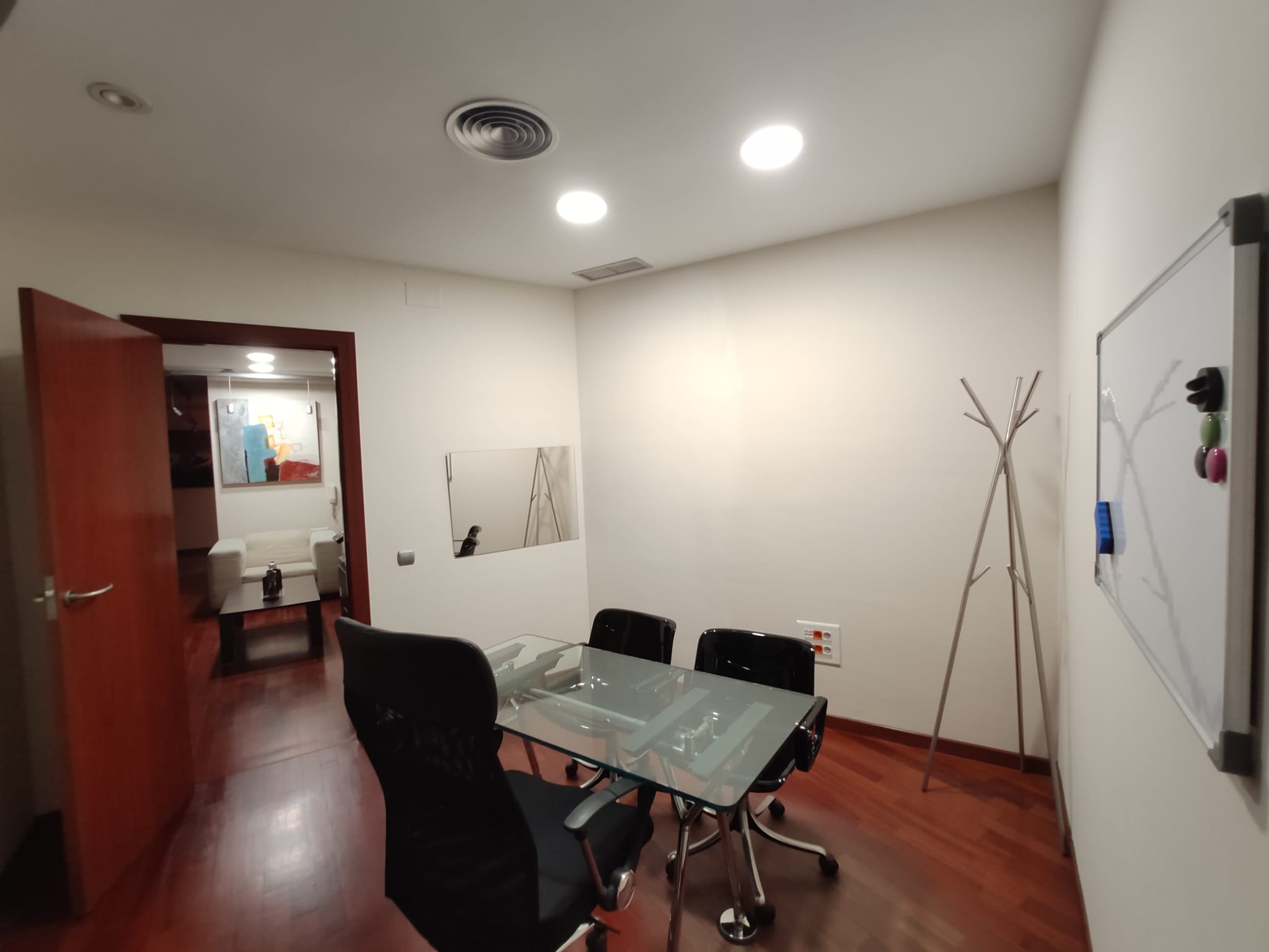 Coworking Valencia: Salas de reuniones flexibles en INNgenio Coworking