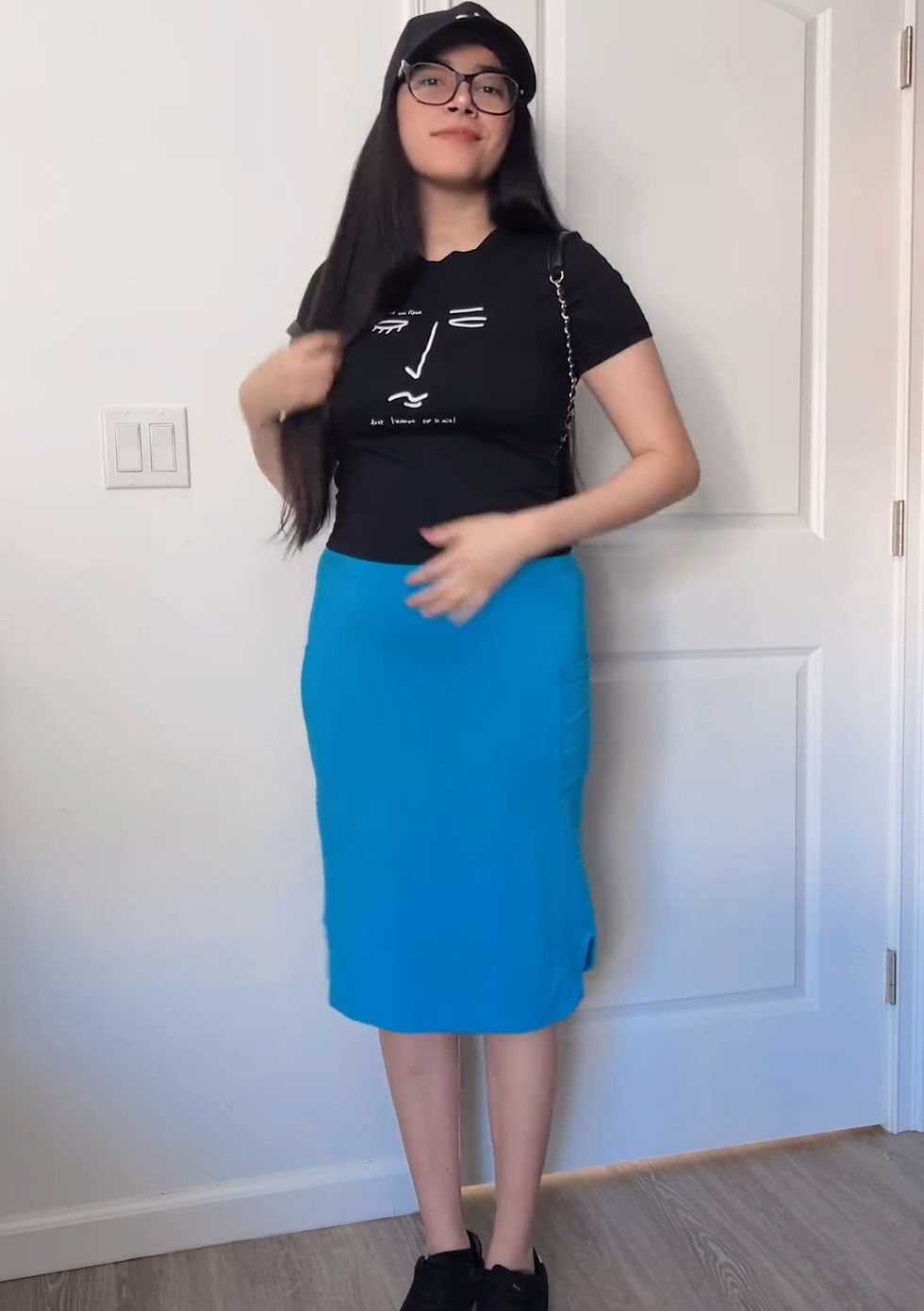 Thumbnail: Tshirt material pencil skirt with  side pockets and hidden leggings atta