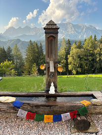 Stille & Chant Yoga Retreat, Mantra und Berg Retreat, Österreich Yoga Retreat, 2026, Renate Heiss, & Kathrin Millinger, Yoga- und Psychotherapie Zentrum, Pfarrkirchen