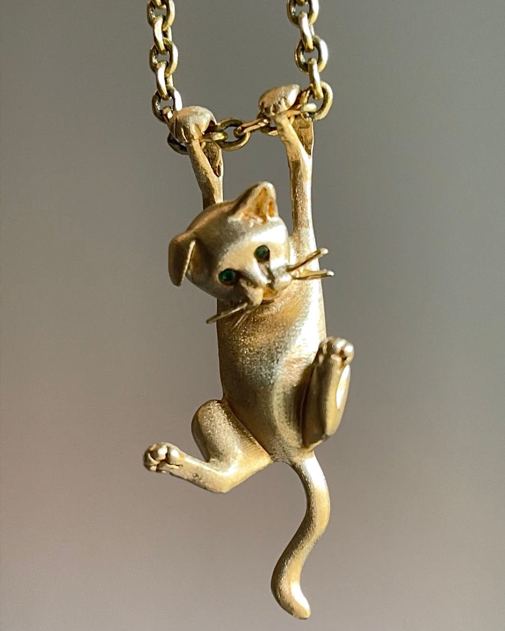 Hanging Kitty pendant, Original Jack Slack, 14K