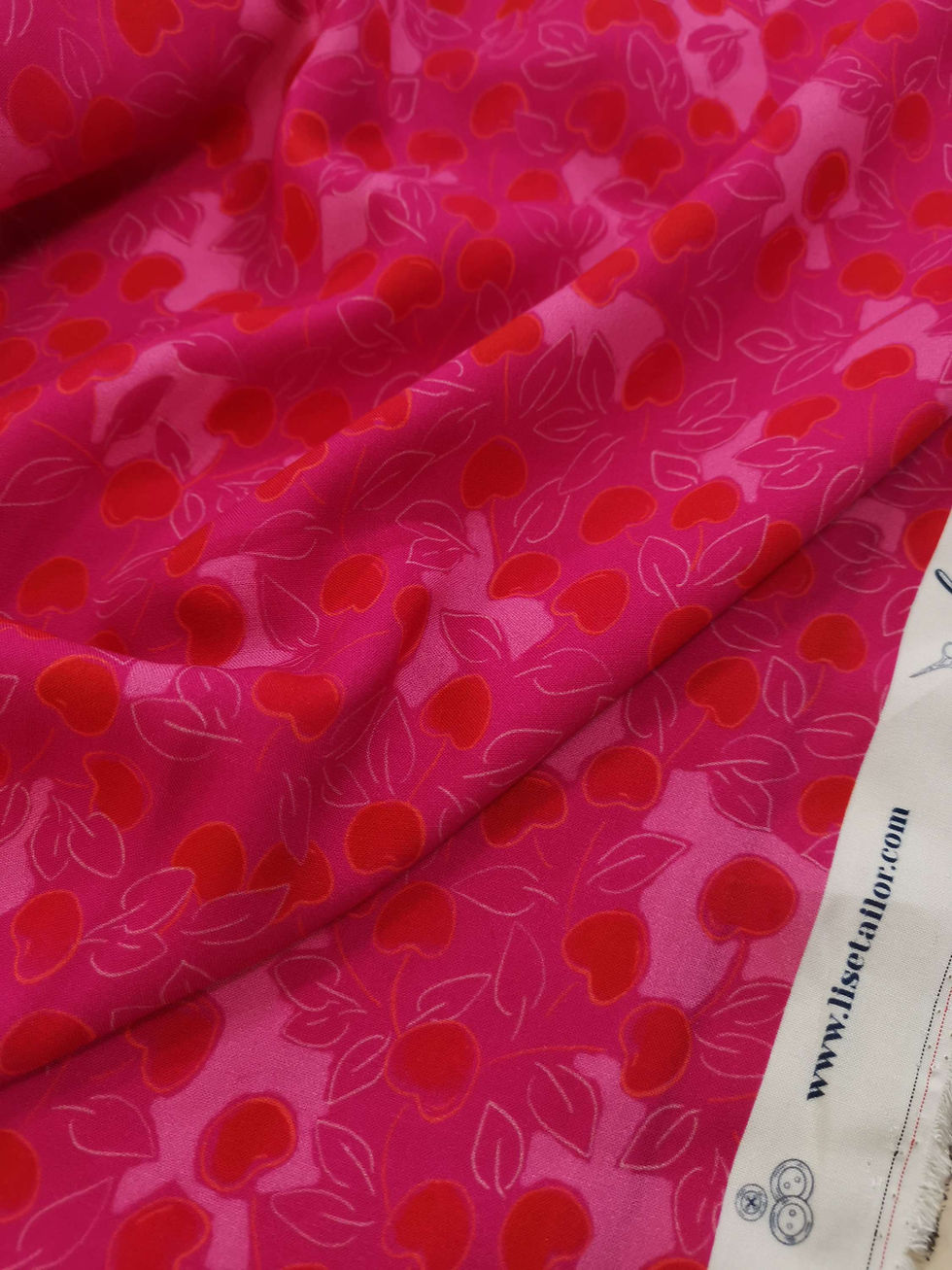 ONLINE ONLY - Remnant- Woven Viscose - Lise Tailor - 1.3 Meters