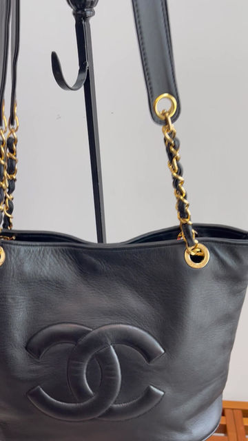 Thumbnail: Vintage Chanel Leather CC Double Strap Handbag 