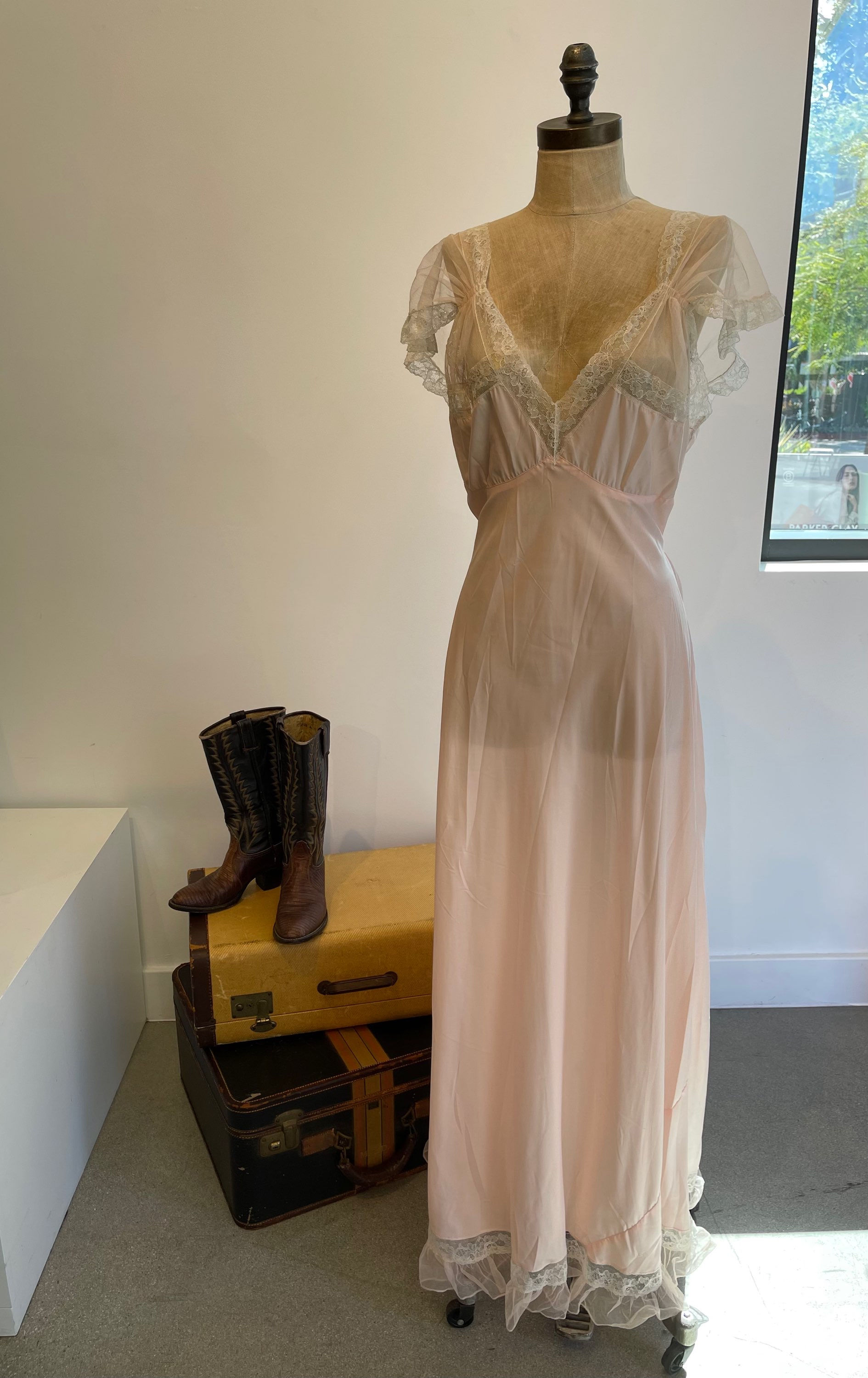 Vintage Slip Dress w Lace Detail 