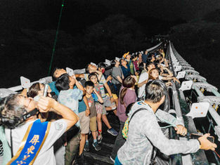 山川琉璃吊橋深夜觀星 流星劃過引民眾驚呼:最美的屏東記憶