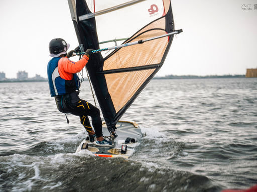 風 會帶你去更遠的地方─風浪板