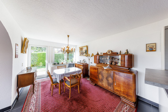 VERKAUFT Renoviertes Haus mit großem Garten und Einliegerwohnung in