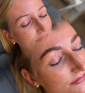 brow laminatin + hybrid tint