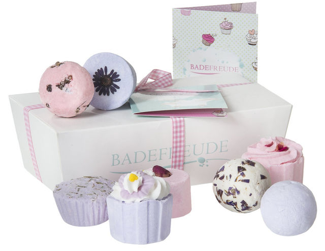Deluxe Bath Bombs Gift Set Lumunu Badefreude Violetta, 8 Bath Pralines in a Gift Box with Card