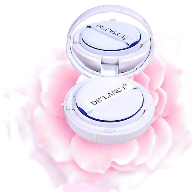 DE'LANCI Air Cushion BB Cream Concealer Moisturizing Foundation With 1 Piece Makeup Air Puff and