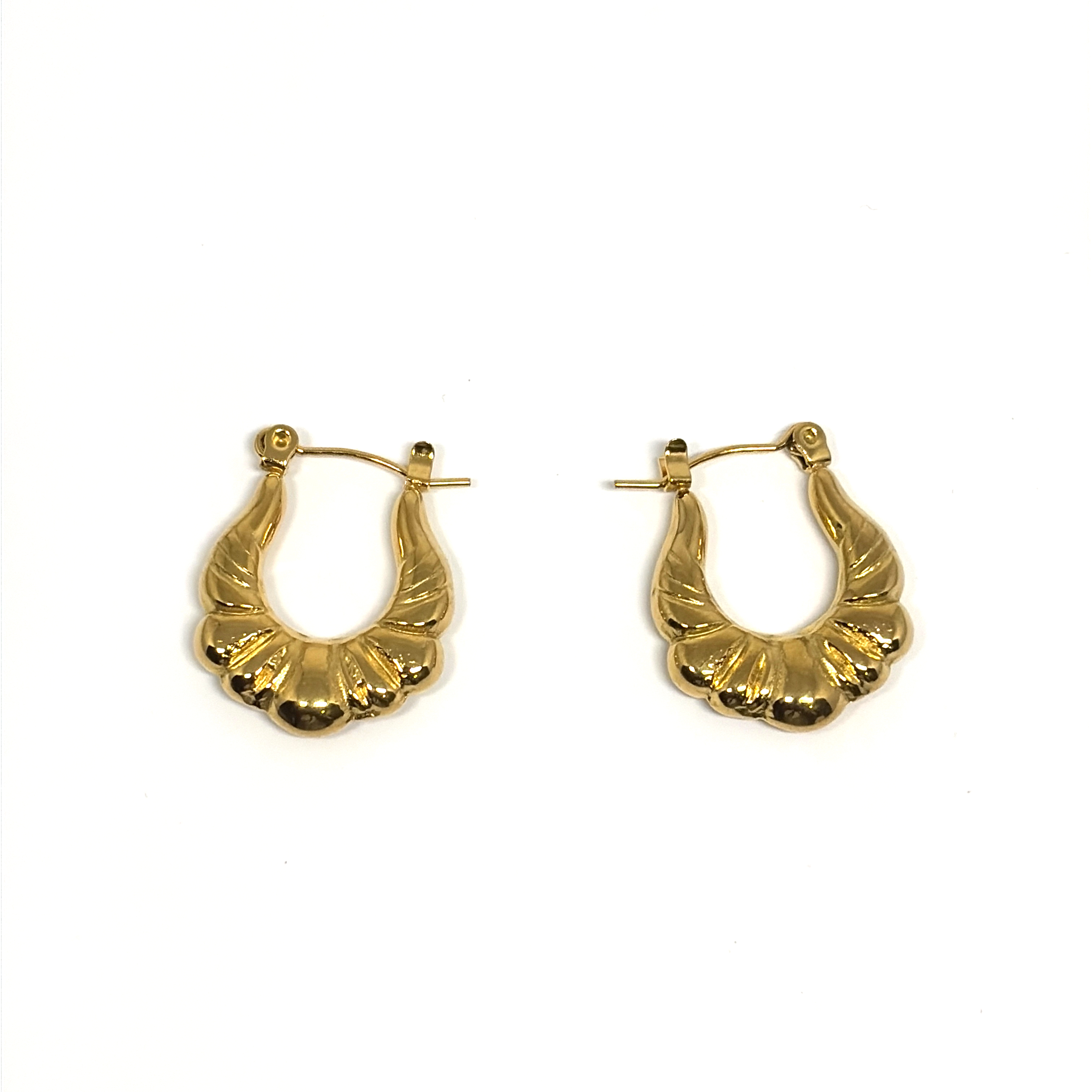 Crosissant hoops earrings