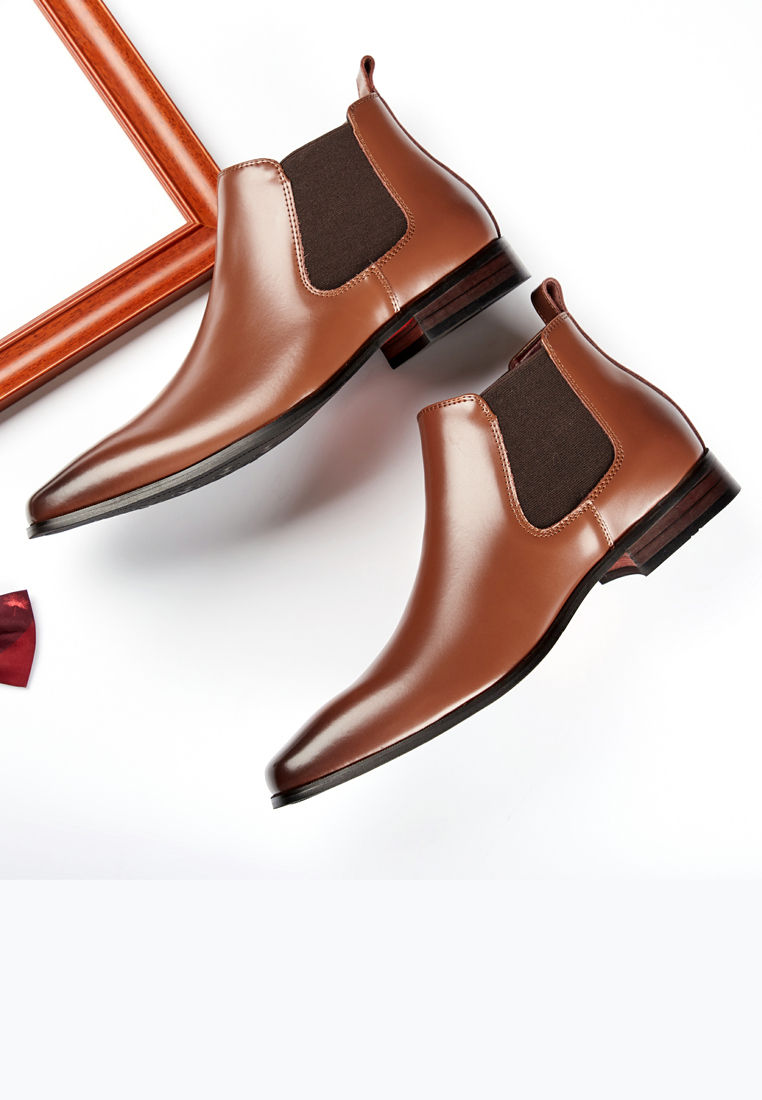 Thumbnail: Gin Leather Chelsea Boot KB712