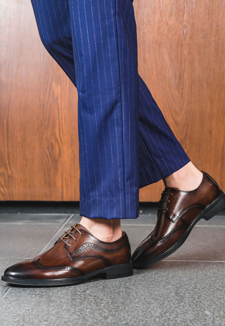 Thumbnail: Leather Brogue Wedding Shoes MK81200-1