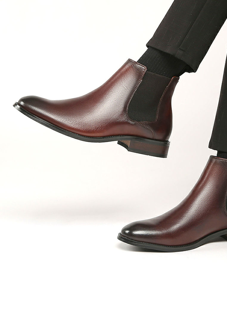 Thumbnail: Full Grain Leather Chelsea Boot KB15A888