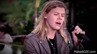 Kygo_ft_Conrad_Sewell_Firestone_Live (1).gif