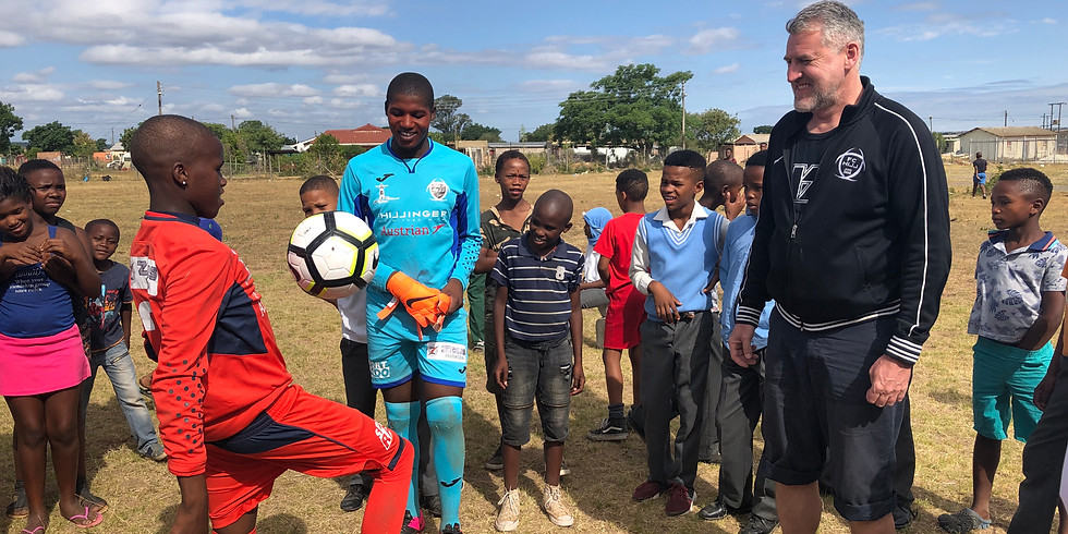 Wir für unsere Kinder - Brückenschlag: FC Hill Jois und Südafrika