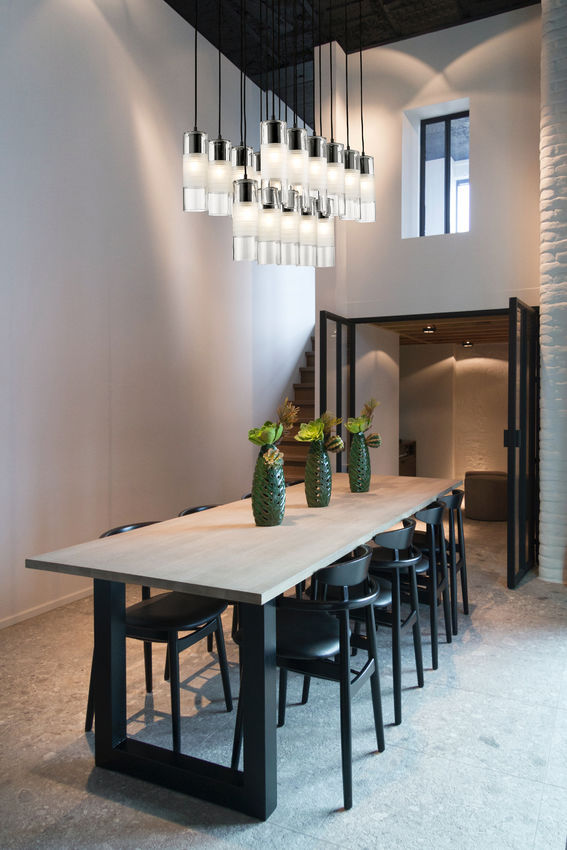 Thumbnail: Alton 17 Light Chandelier