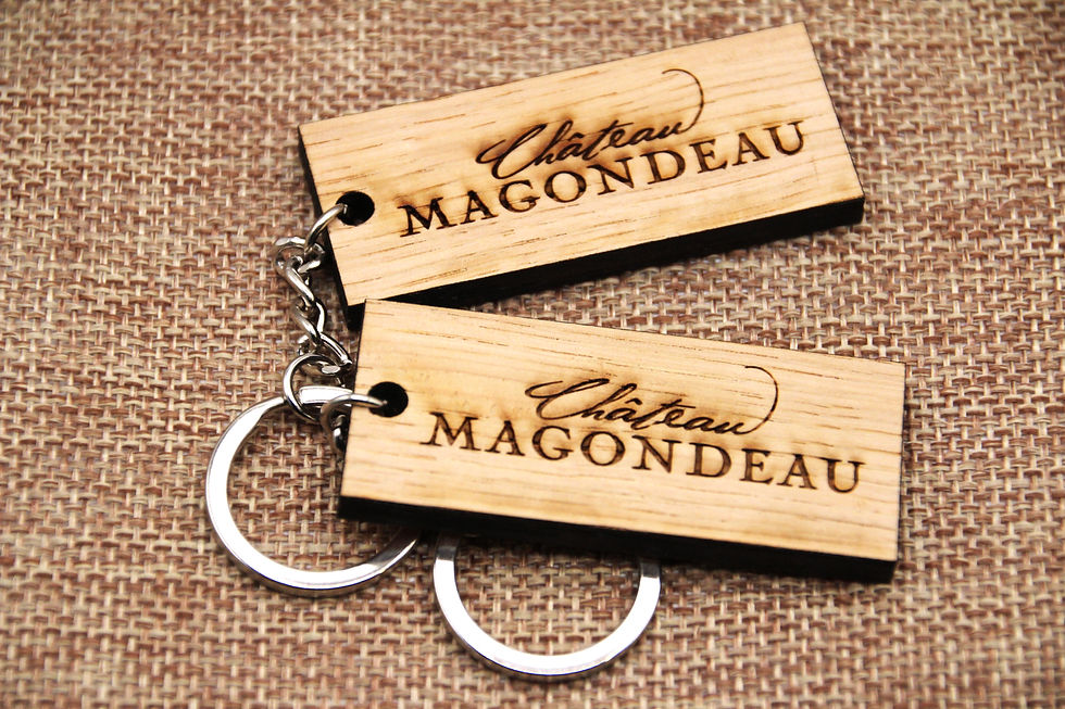Porte clé en bois artisanal avec personnalisation laser