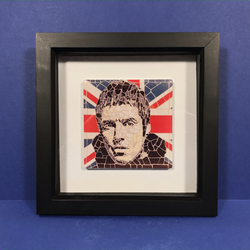 liam square medium black frame