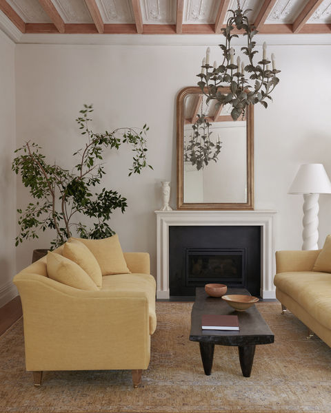 French_Classical__Collection_Richard_Ellis_Design_Fireplace_Surrounds