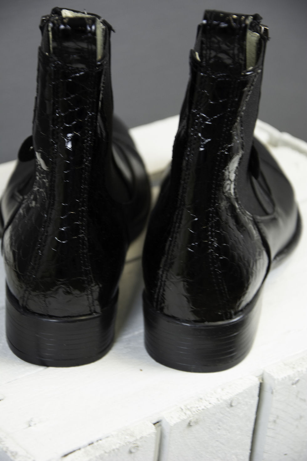 Miniaturbild: Stiefelette mit Kroko-Lack-Highlight