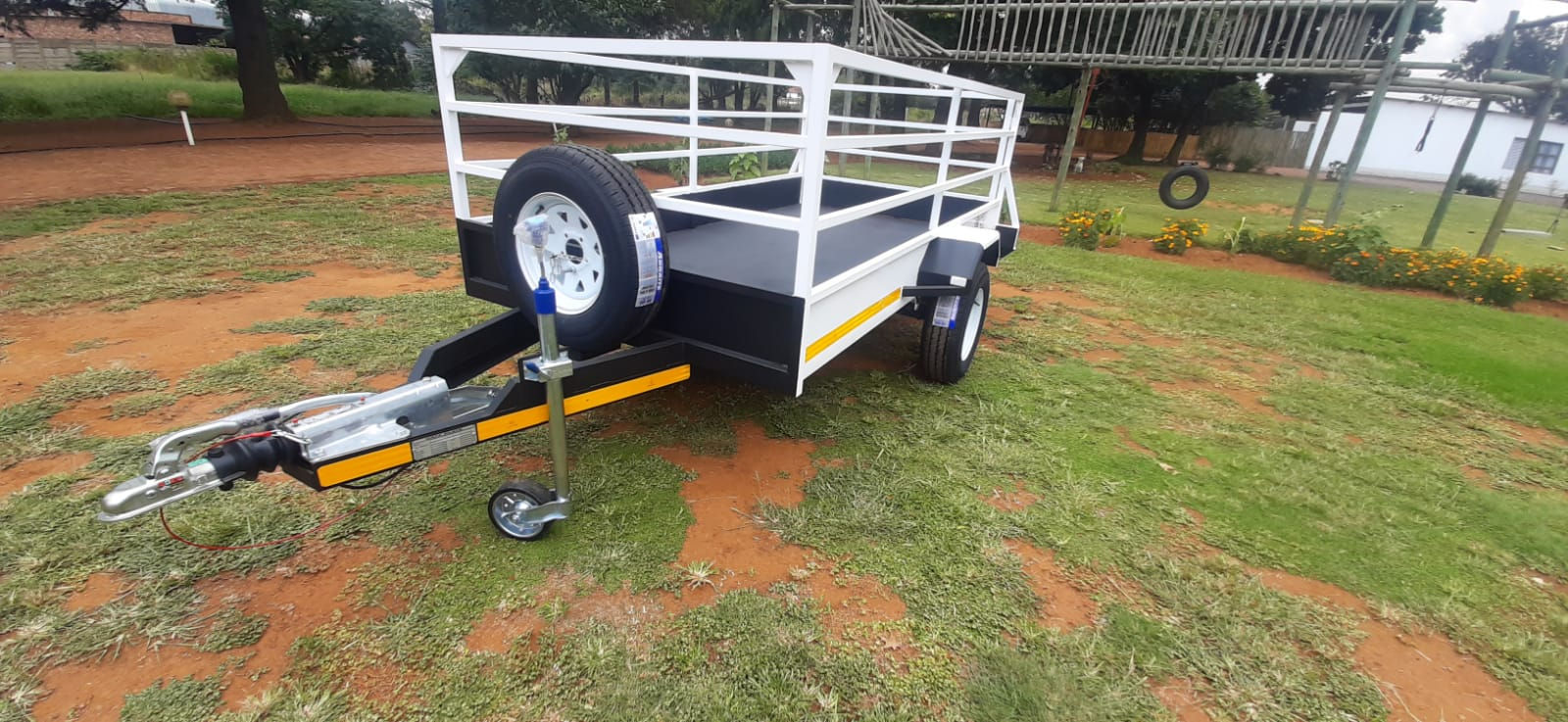 3 meter x 1.5 meter x 900mm 1.6 Ton Braked