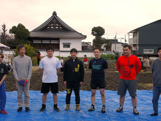 山科の畑で子供達がレスリングを楽しみ夢中になった日(2026年3月7日)