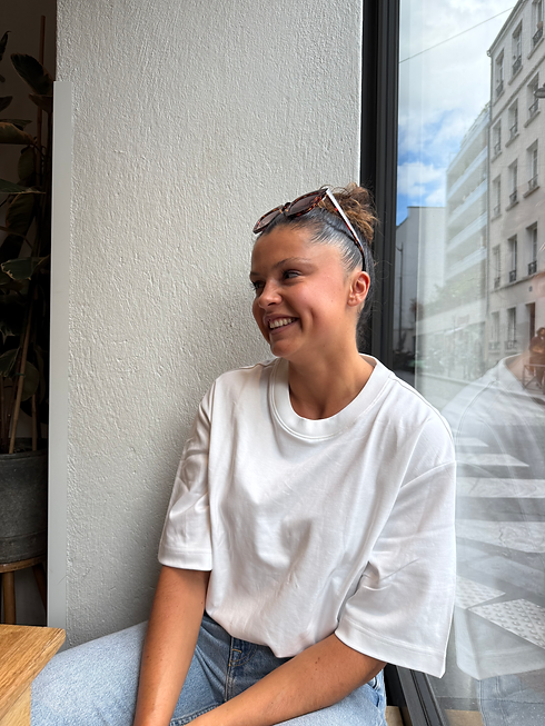 Hélèna, naturopathe, en consultation en visio