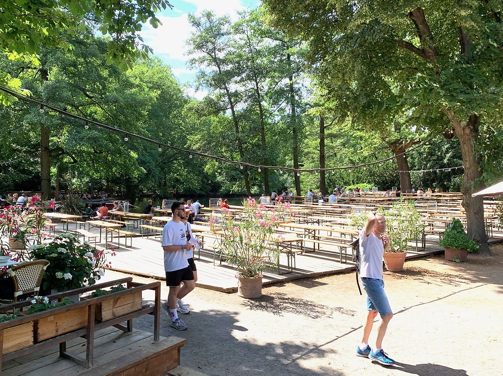 The lakeside beer garden at Cafe am Neuen See in the Tiergarten on a summer day