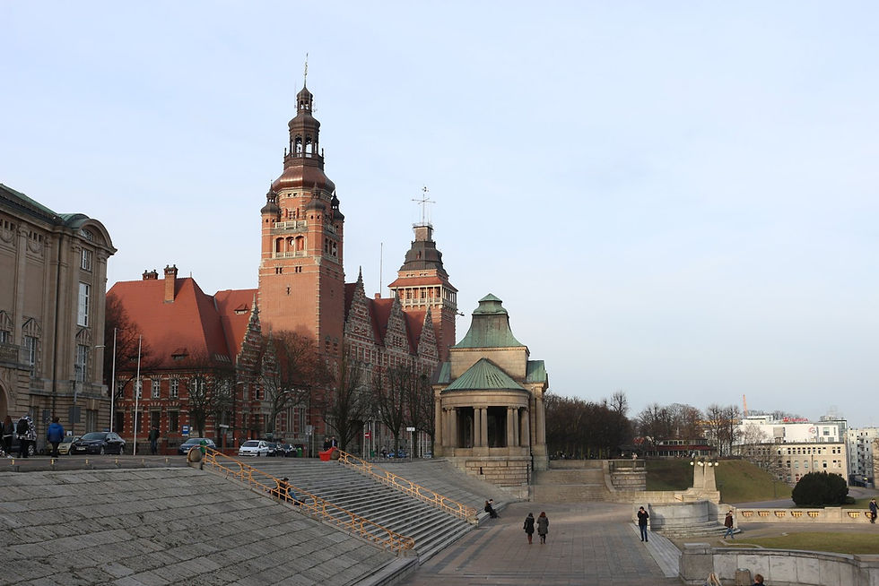 The Wały Chrobrego terrace in Szczecin with the maritime museum towers and rotunda above the steps