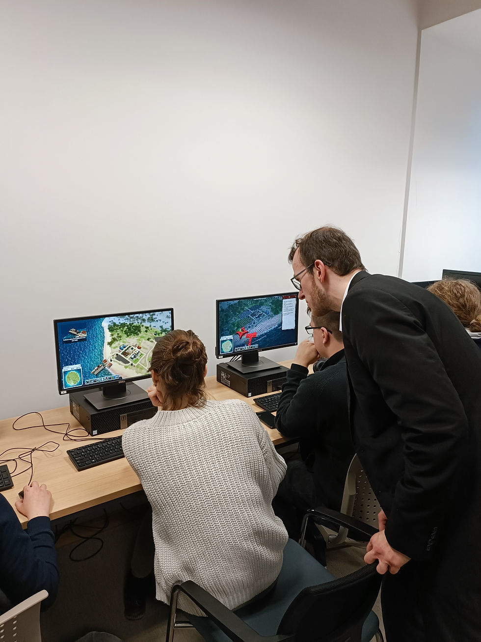 Not just El Presidente has a watchful eye – Piotr Rutkowski as well!