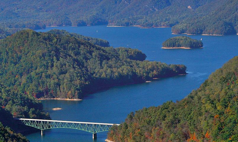 Still Waters Mountain Lake Luxury Vacation Rental Butler Tn