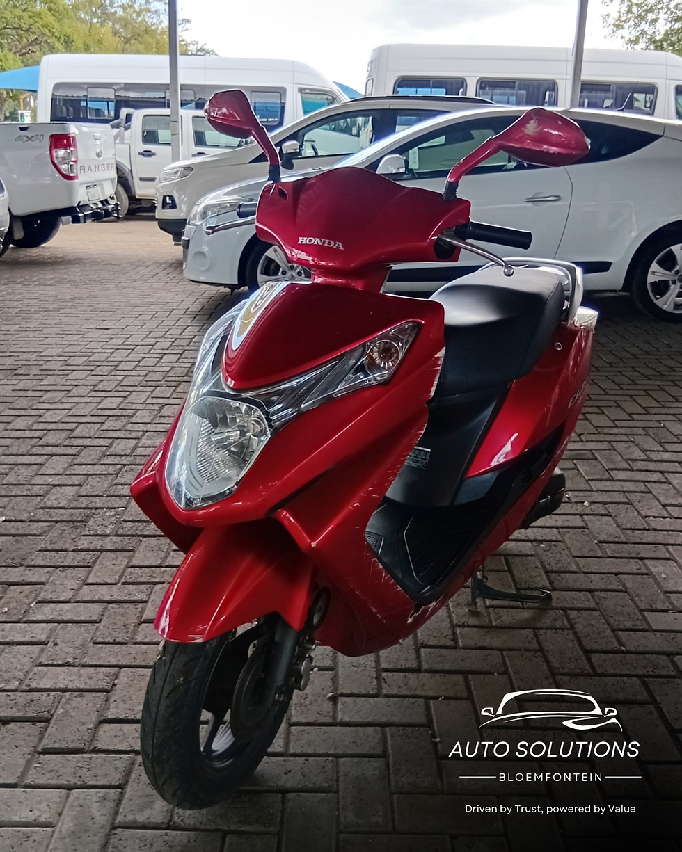 Thumbnail: Honda Elite 125cc Scooter